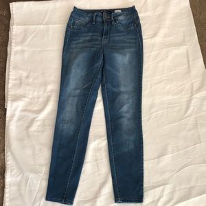 Ymi luxe jeans size 7